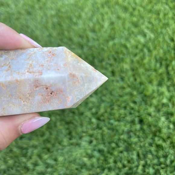 Mini Banded Calcite Tower - Picture 7 of 10